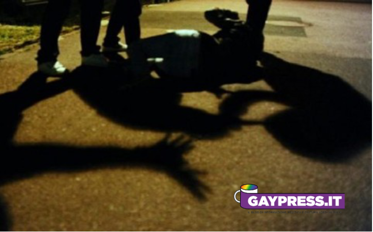Ragazzo gay picchiato a Lecce per aggressione omofoba da quattro ragazzi