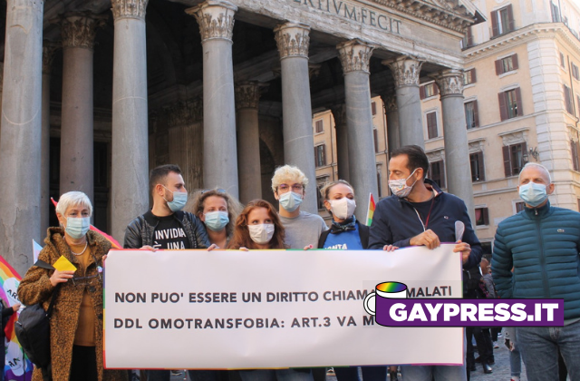 Legge sull'omofobia comunità lgbt+ fa un sit-in a Roma perché l'articolo 3 ddl omotransfobia va modificato gaypress
