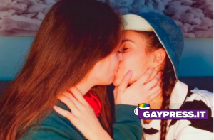 Coppia di lesbiche insultata sui Social: Erika Mattina de La Caserma e la fidanzata insultate in una diretta Social
