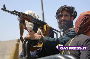 Pena di morte per i gay in Afghanistan con il ritorno al potere dei talebani: gay sepolti vivi sotto un muro o lapidati