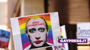Putin manifesto gay omosessualità controversa moralità russa: la stretta ai diritti lgbtqia+